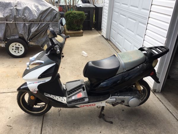 Jonway scooter 150cc for Sale in Chicago, IL - OfferUp