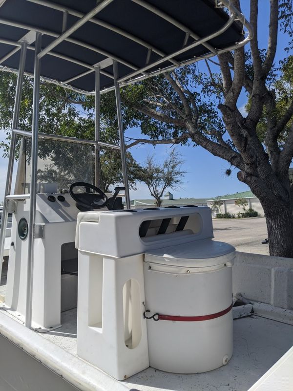 18 ft catamaran center console