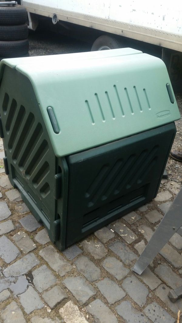 Rubbermaid composting bin for Sale in Portland, OR OfferUp