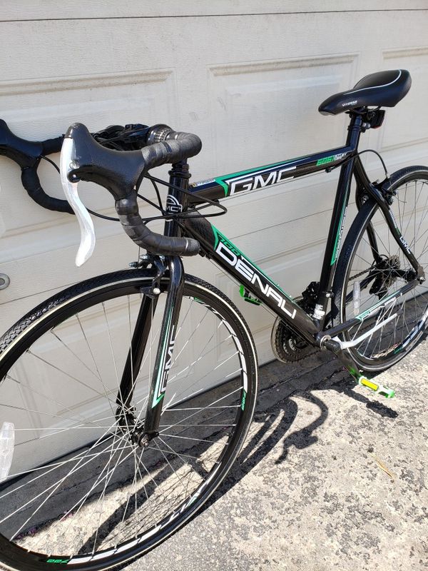 GMC Denali 6061 series road bike 700 cm /Bicicleta de