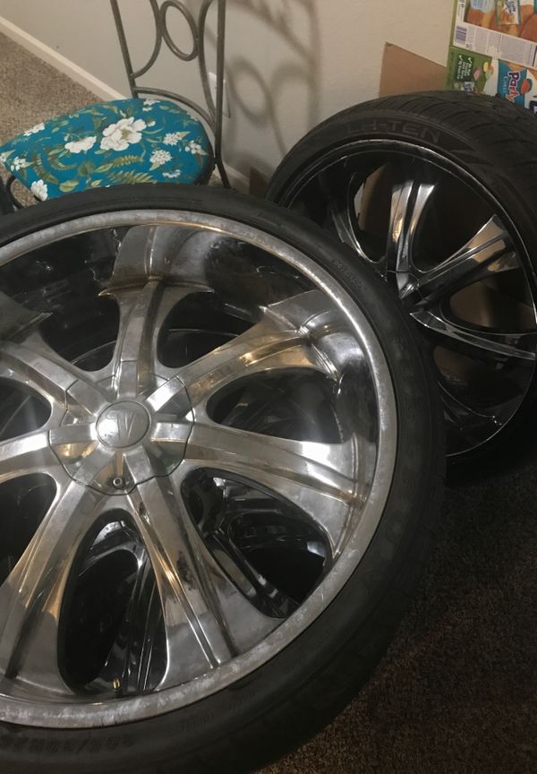 26 inch rims 5 lug universal for Sale in Arlington, TX OfferUp