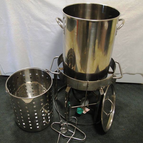 Sunjoy 30 qt. all stainless steel turkey fryer with steamer basket and
