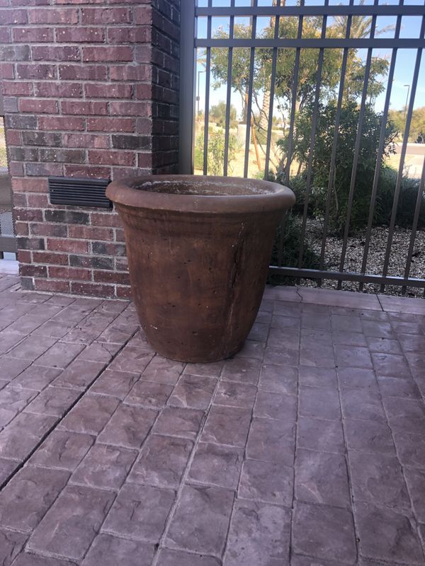 Concrete outdoor pot for Sale in Gilbert, AZ OfferUp
