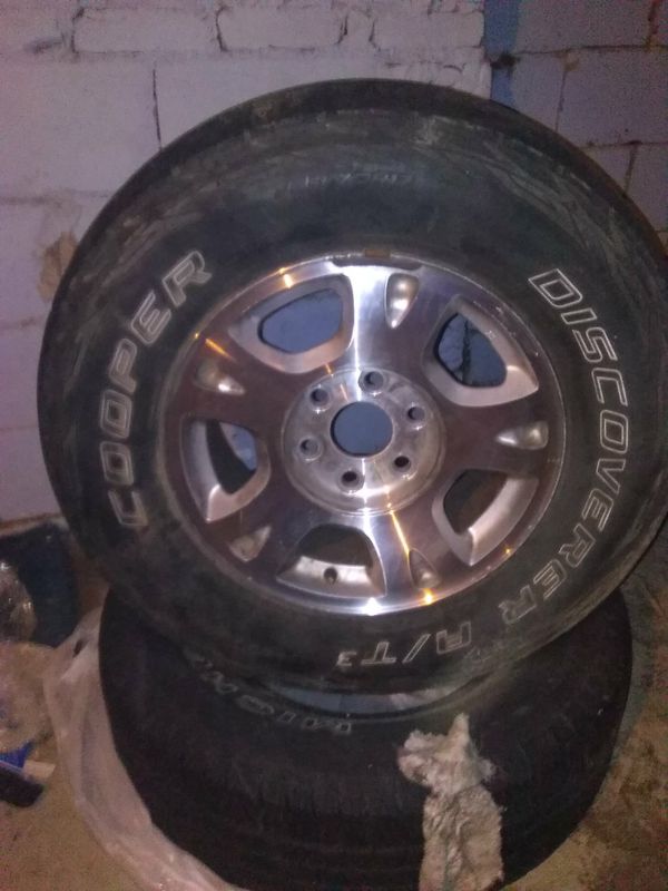 04 Silverado wheels and tires for Sale in Columbus, OH - OfferUp