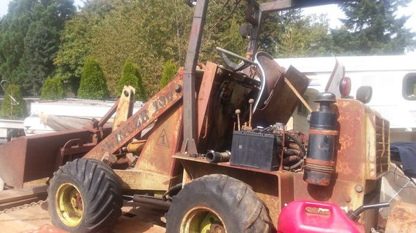 2 model 100 series swinger loaders four by four for Sale in Oregon City ...