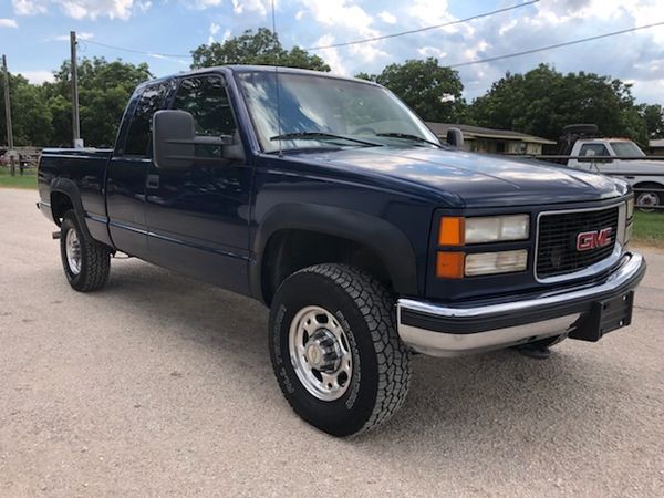 1998 GMC 2500 HD 4x4 Low Miles Nice for Sale in San Antonio, TX - OfferUp