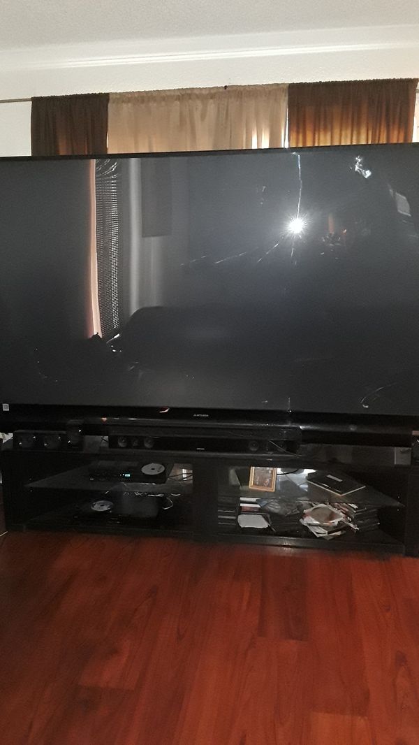 92 inch Mitsubishi TV for Sale in Muscoy, CA OfferUp
