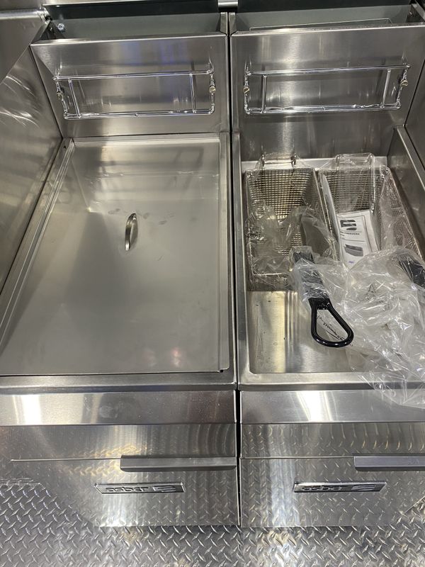 Fryer covers stainless steel for Sale in Miami Gardens, FL OfferUp