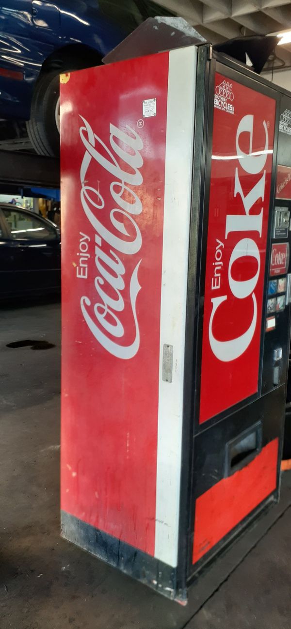 80's COKE SODA MACHINE for Sale in San Diego, CA OfferUp