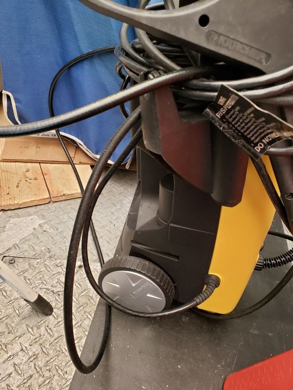 Powerful German Karcher 1750 PSI 1.5 GPM Electric Pressure Washer for Sale in Lynnwood, WA OfferUp