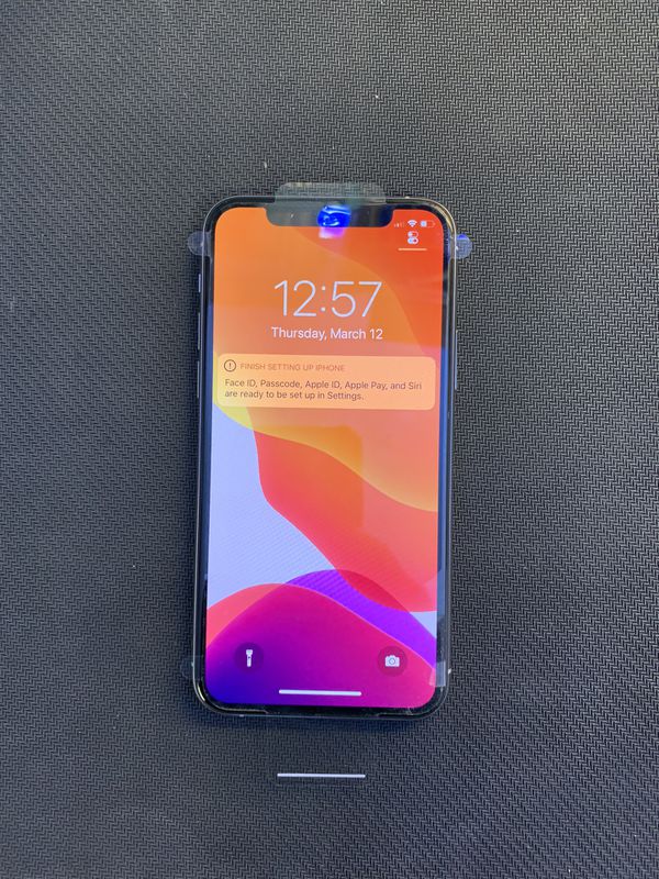Iphone 11 pro max Verizon or Page plus only 64gb for Sale in Los Angeles, CA - OfferUp