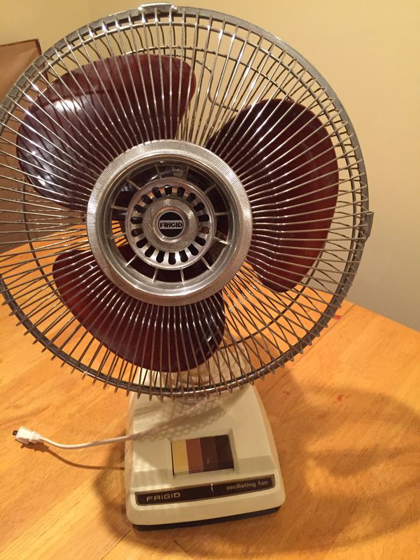 Frigid Oscillating 12 in Fan from the 1980s. Works great very good ...