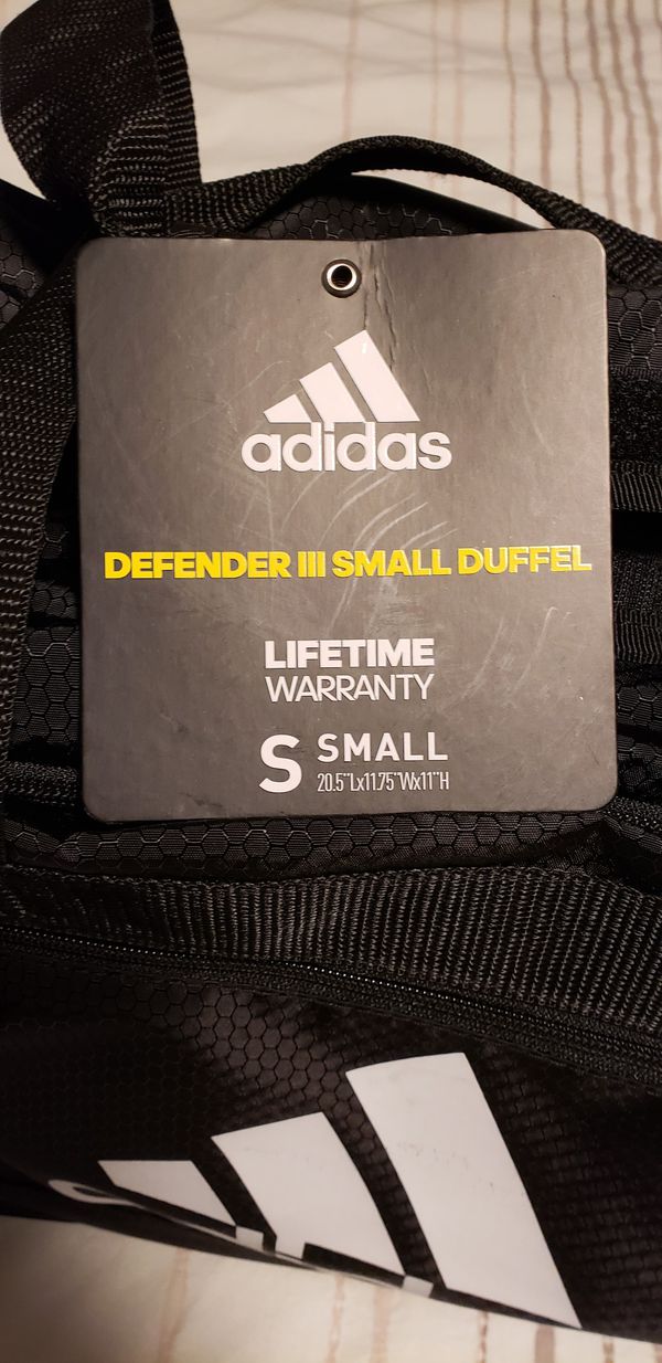 ADIDAS duffel bag for Sale in Tacoma, WA - OfferUp