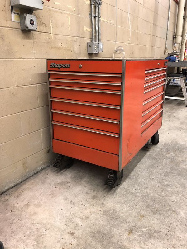 Snap on rollaway tool box for Sale in Emeryville, CA - OfferUp