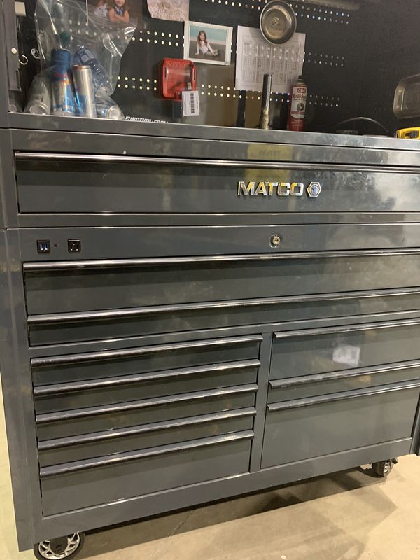Matco 4s tool box with hutch and extra drawer for Sale in Hillsboro, OR