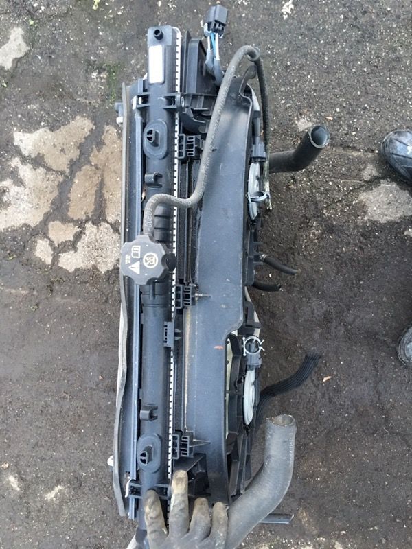 2010-2017 Chevy Camaro SS radiator assembly for Sale in Oakland, CA