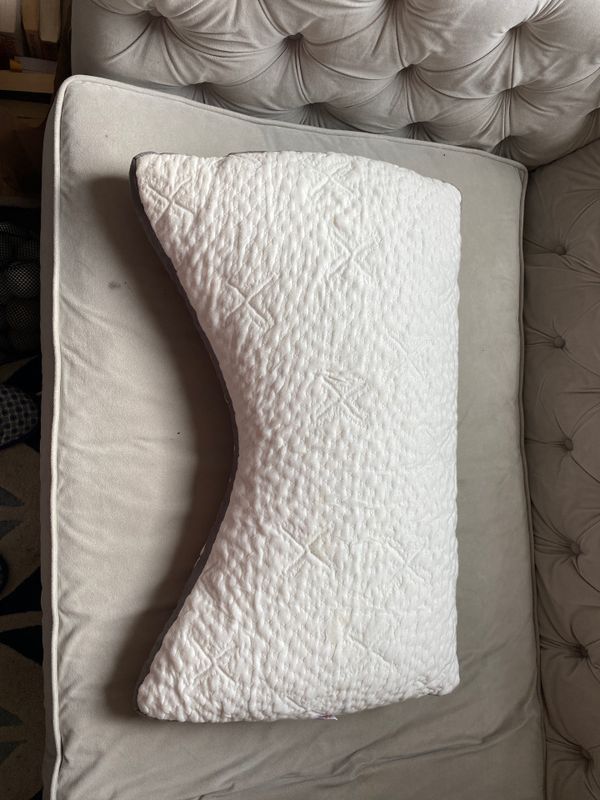 nest bedding travel pillow