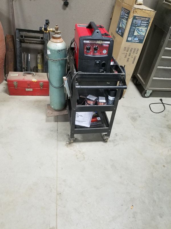 Lincoln Electric 140 hd mig welder for Sale in Columbia Station, OH