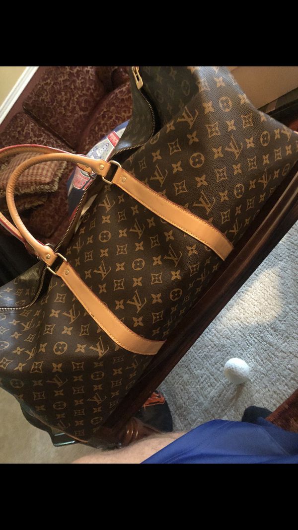 Louie V Duffle Bag. for Sale in Orchard Park, NY - OfferUp