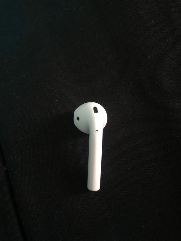Left AirPod for Sale in Cedar Park, TX OfferUp