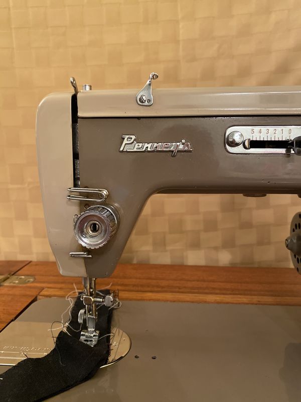 Antique Vintage JC PENNEY Sewing machine with Table for Sale in