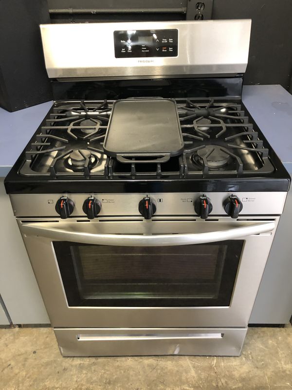 FRIGIDAIRE STAINLESS STEEL 5BURNER GAS STOVE WITH GRIDDLE &SELF CLEAN