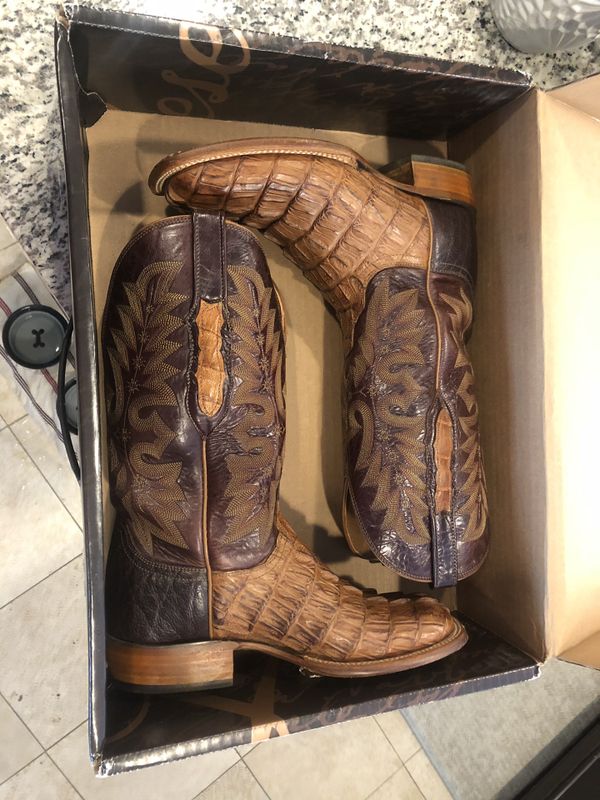 lucchese gator