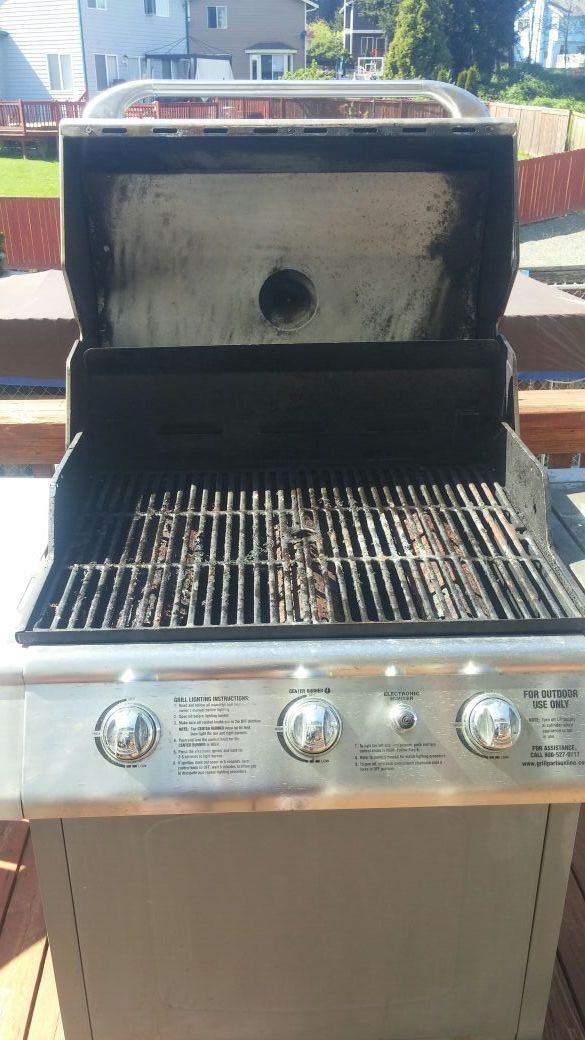 Charmglow gas grill. for Sale in Federal Way, WA OfferUp
