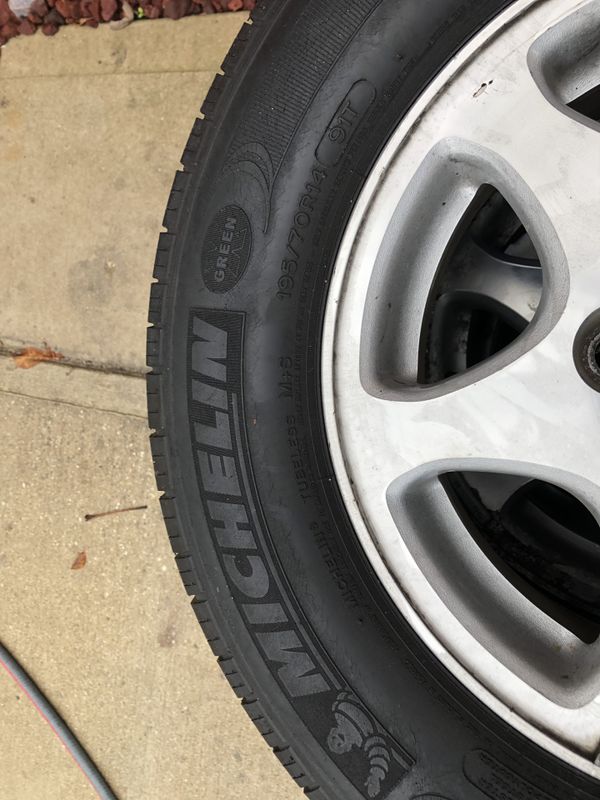 Toyota Camry use Michelin tires and rims 195/70R14 (OBO) for Sale in