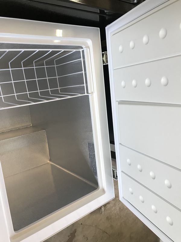 Insignia chest freezer for Sale in Fontana, CA - OfferUp