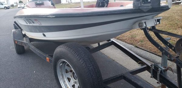 1986 Stratos bass boat for Sale in Newport News, VA - OfferUp