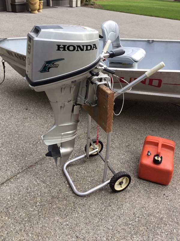 2006 Honda 8 hp, 4 stroke outboard motor, long shaft . Original owner