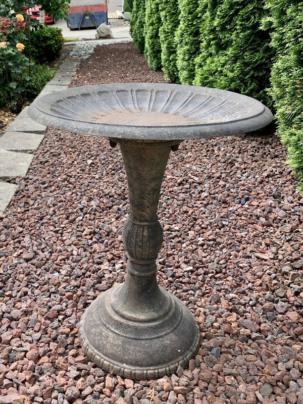 PENDING Rustic solid metal bird bath for Sale in Puyallup, WA OfferUp