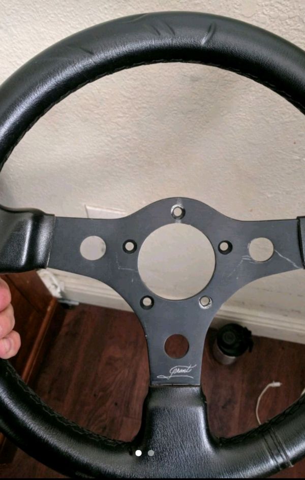 GRANT DETACHABLE STEERING WHEEL for Sale in Los Angeles, CA OfferUp