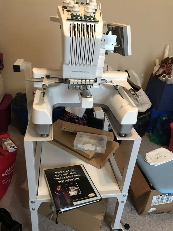 Baby lock EMP6 6 needle embroidery machine for Sale in Rosenberg, TX