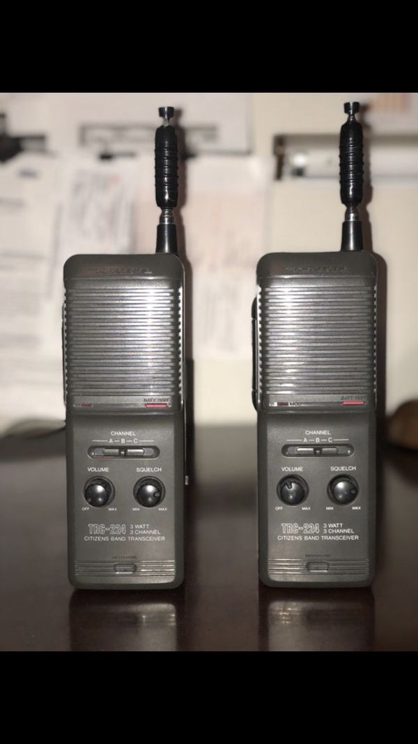Realistic Walkie Talkie TRC224 Citizens Band Radio 3 channel 3 watts