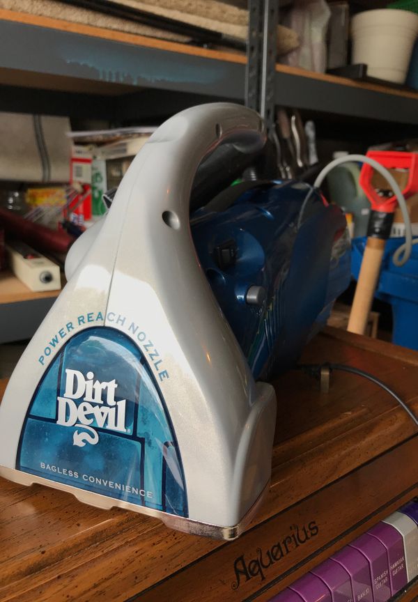 Dirt Devil Platinum Force Handheld Car Vacuum for Sale in Graham, WA