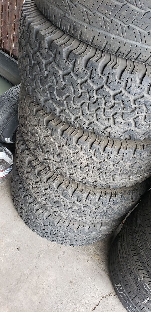 33x12.5x16.5 BF Goodrich All Terrain tires for Sale in Bakersfield, CA