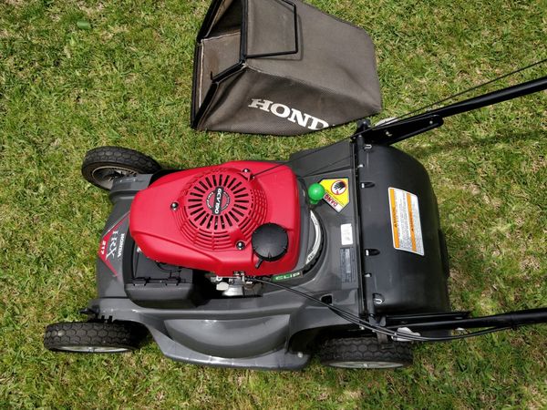 Honda HRX 217 Self Propelled Lawn Mower for Sale in Keller, TX - OfferUp