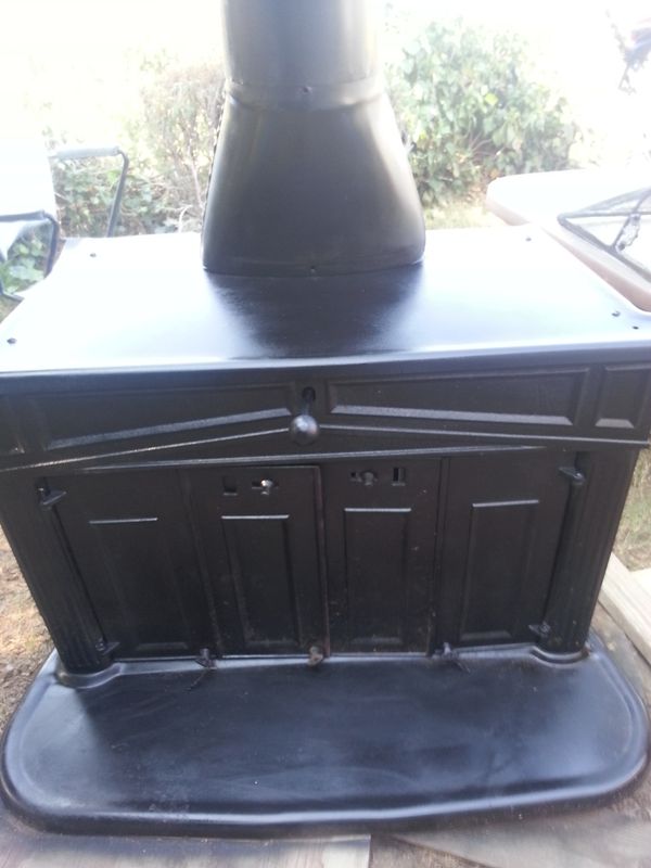 Benjamin Franklin cast iron wood burning stove for Sale in Colton, CA OfferUp