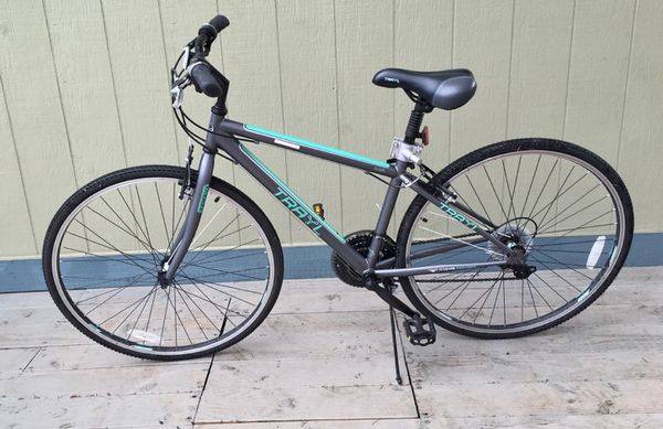 trayl 700c hybrid bike
