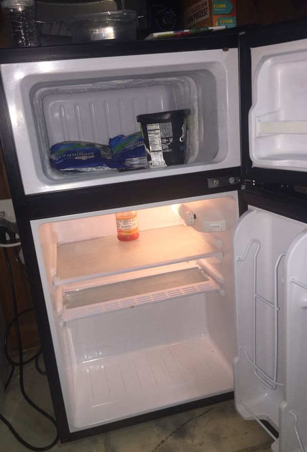 Mini fridge college student for Sale in Miami, FL OfferUp
