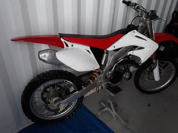 2004 Honda crf450r 4-stroke racing dirt bike. for Sale in ...