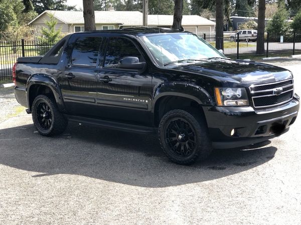 2007 CHEVY AVALANCHE LT 20” RIMS ON 33s FLOWMASTER EXHAUST LEATHER ...