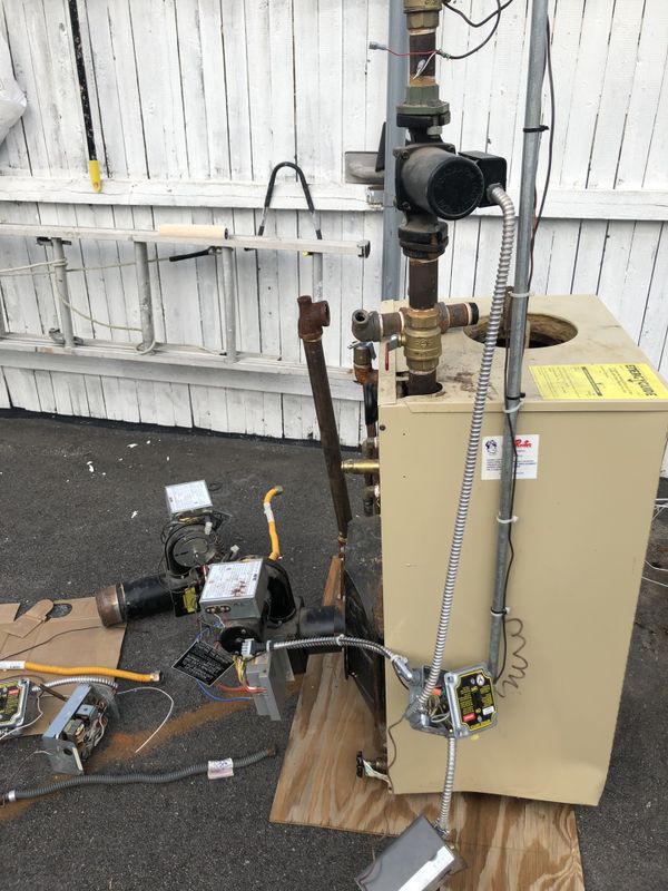 WeilMcLain Gold Series Oil Boiler for Sale in Pawtucket, RI