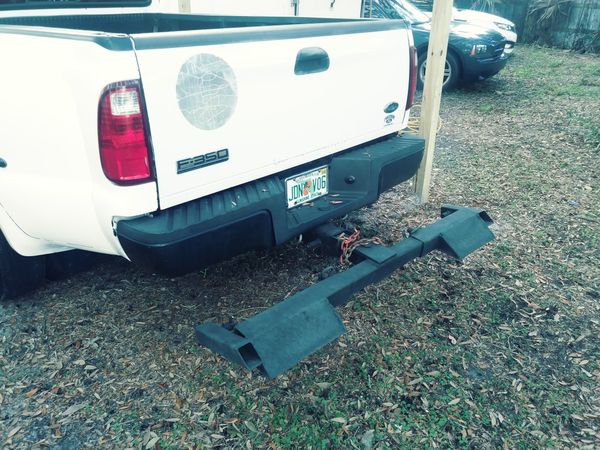 99 ford f 350 super duty dually tow truck for Sale in Brandon, FL - OfferUp