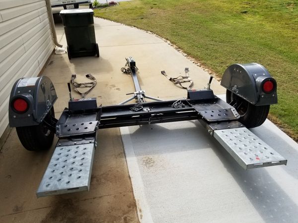 2016 Demco tow it 2 tow dolly w/surge brakes for Sale in Greer, SC