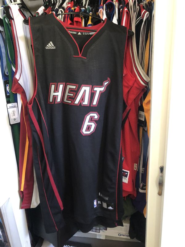 lebron throwback jersey