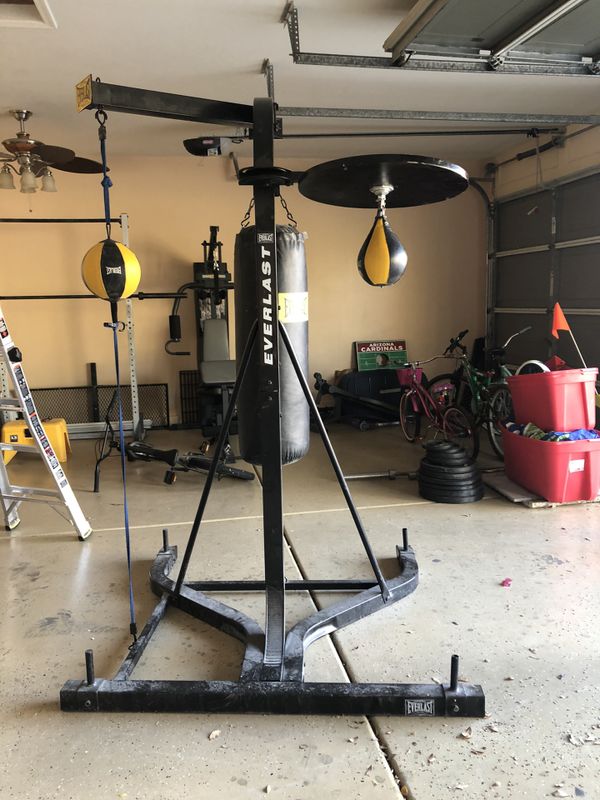 Everlast 3 Station Punching Bag Stand with Bags for Sale in Gilbert, AZ