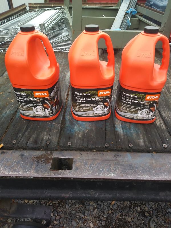 Stihl bar chain oil 1 gallon jugs for Sale in Puyallup, WA OfferUp